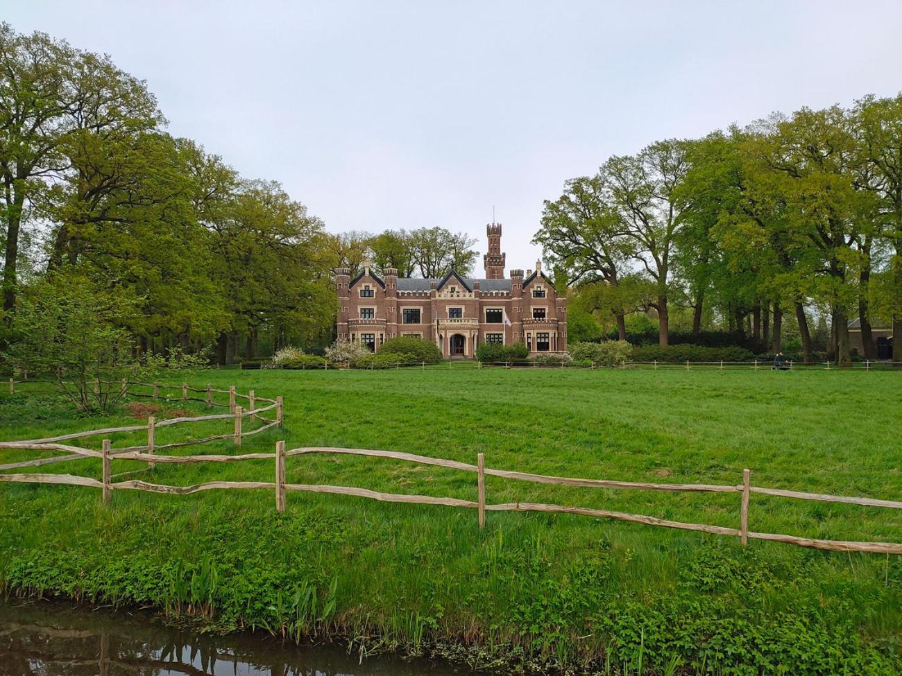 Gastenverblijf 'De Hupsakeet' Barneveld Luaran gambar